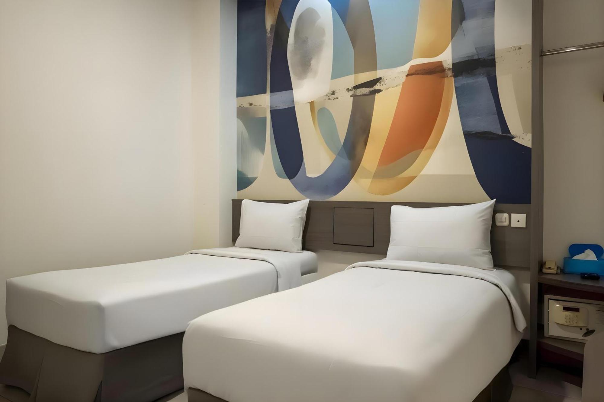 Hotel 88 Kedoya Jakarta Extérieur photo