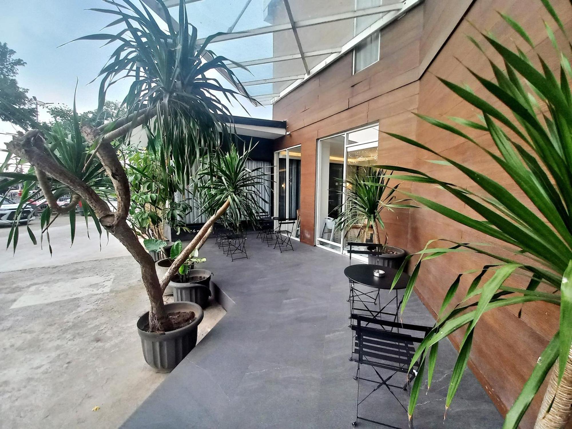 Hotel 88 Kedoya Jakarta Extérieur photo