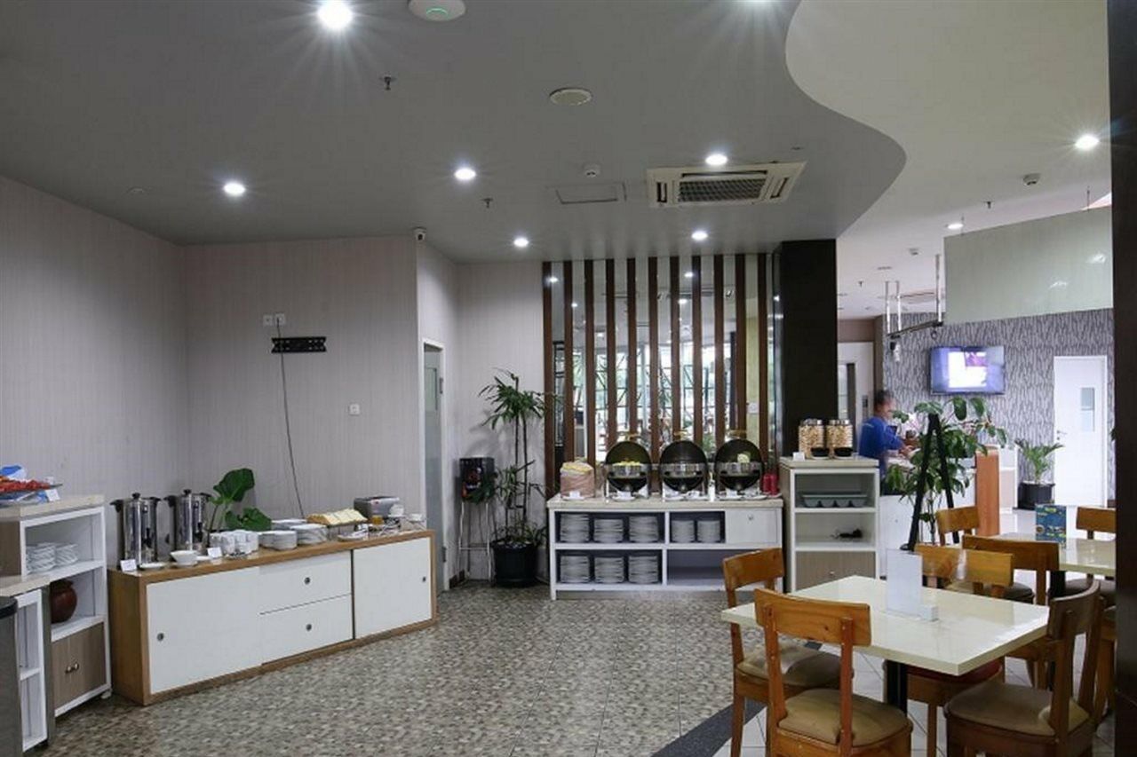 Hotel 88 Kedoya Jakarta Extérieur photo